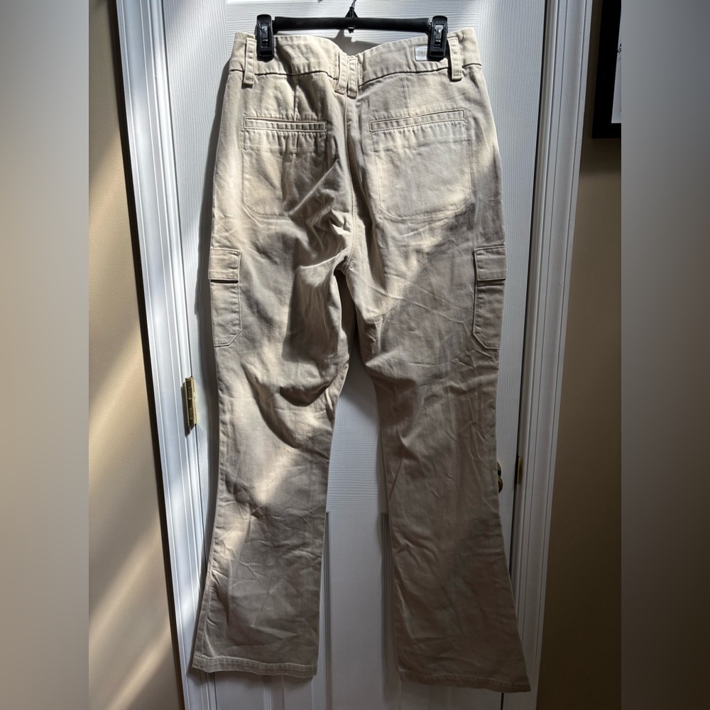 Paige Woman’s Beige High Rise Solid Cargo Jean Pants Size 31, EUC - Picture 5 of 5
